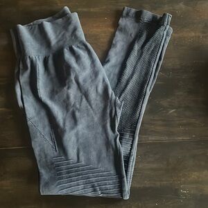 YELETE Black Leggings